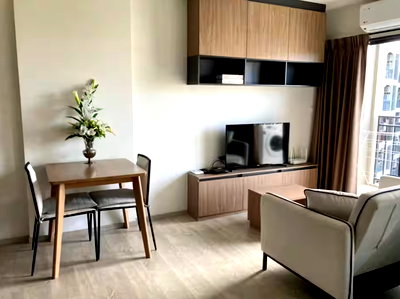 Condos for rent : Condo for rent at La Casita, 7th floor, pool view, 35 sqm.