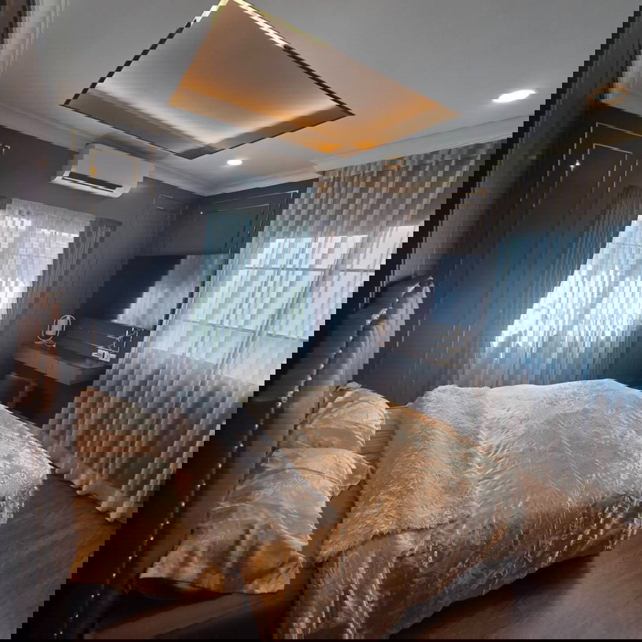 รูป ให้เช่า ✨เซนโทร บางนา บ้านหรู 4 นอน 5 น้ำ แต่งครบพร้อมอยู่ ใกล้ เมกะ บางนา pet friendly ไลน์ @sariproperty 082-558-9459 - รูปที่ 3/47