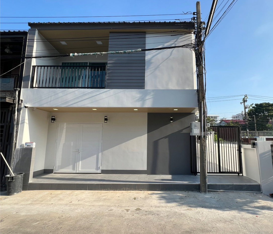 รูป WS7065 💎บ้านให้เช่า3 ห้องนอน รีโนเวทใหม่ ใกล้ MRT ห้วยขวาง เพียง 99,000 🌟🌟 - รูปที่ 1/21