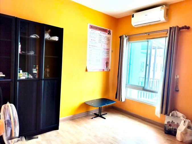 ให้เช่าทาวน์โฮม 4 ห้องนอน 200 ตร.ม. 50 ตร.ว. บ้านกลางเมือง รัชดา 36