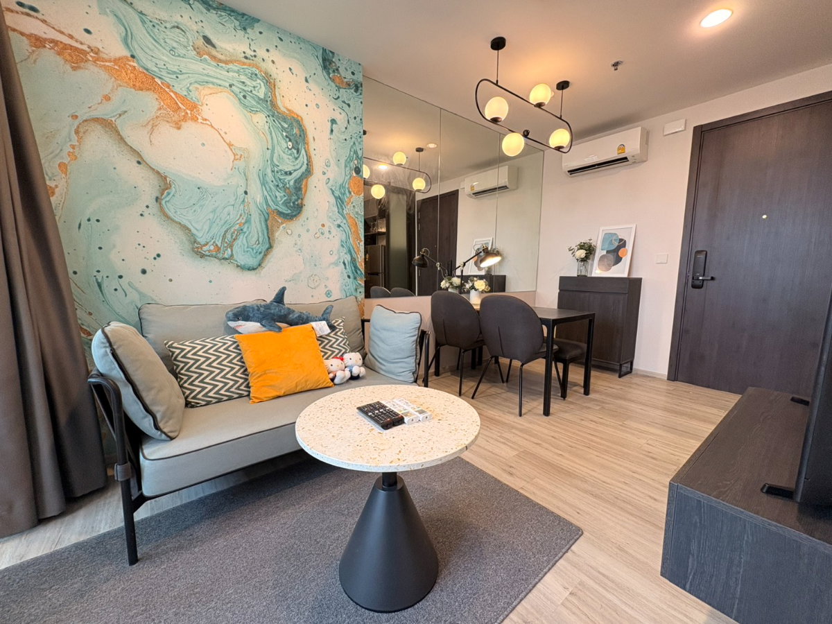 รูป ให้เช่า ✨XT HUAIKHWANG ✨1 ห้องนอน ขนาด 35 ตรม ห้องแต่ง เฟอร์ครบ พร้อมเข้าอยู่ ใกล้ MRT ห้วยขวาง ไม่ถึง 300 เมตร🚆 - รูปที่ 1/13