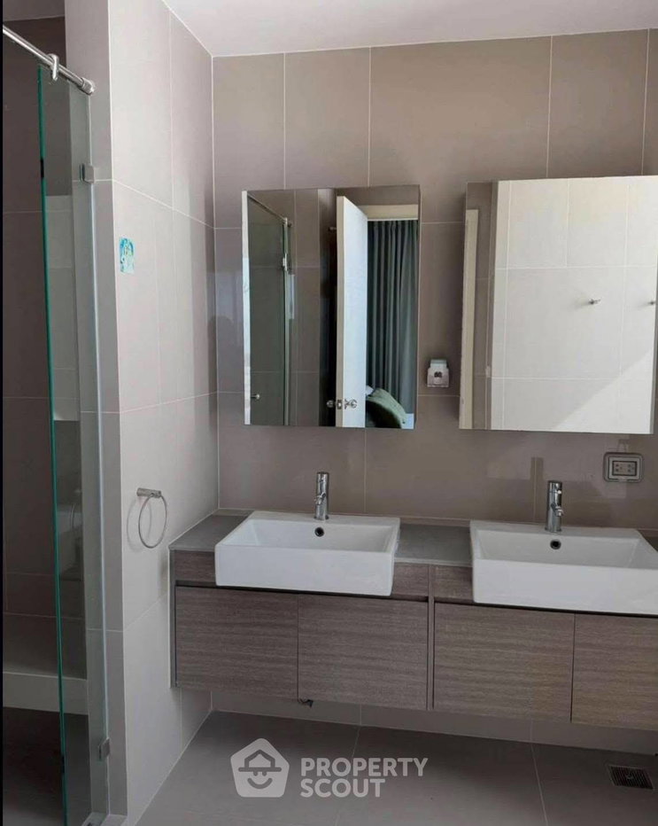รูป คอนโด 2 ห้องนอน 68 ตร.ม. ชั้นสูง 26 ที่ Quinn Condo Ratchada 17 ใกล้ MRT สุทธิสาร 400 ม. (ID 2796287) - รูปที่ 11/12