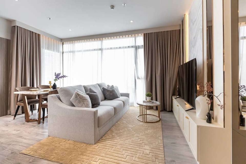 รูป ✨ ที่สุดแห่งความหรูหรา! Rhythm Ekkamai Estate ✨ ห้องมุม Rare Unit 80 ตร.ม. ตกแต่งหินอ่อนกรีซทั้งห้อง วิวสวย ชั้น 16 จึ้งมากแม่! 🥂💎 - รูปที่ 2/11