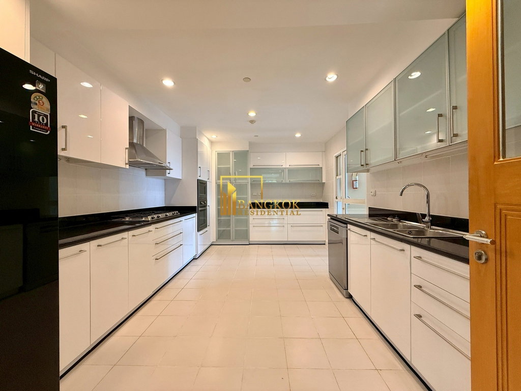 picture Impressive 4 Bedroom Apartment For Rent in Phrom Phong - BR0262AP - 12/57