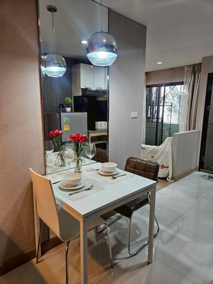 รูป ขาย Airport Home Condo ใกล้สนามบินเชียงใหม่ เหมาะกับการลงทุนสภาพแวดล้อมดี มีเซเว่น
อยู่หน้าโครงการ - รูปที่ 8/16