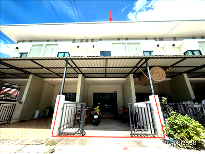 Townhouses for sale : TOWN HOUSE 16 Sq.w. Si Racha Chonburi for 1.9M