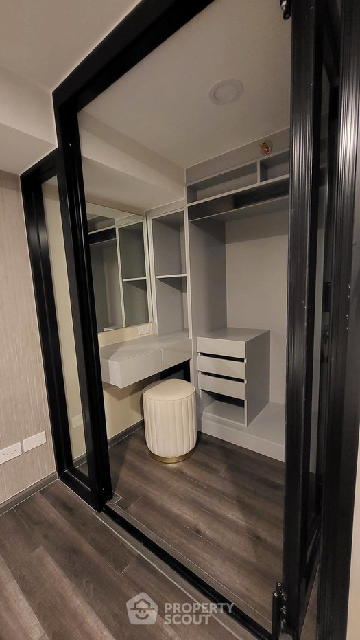 picture 1-BR Condo at KnightsBridge Space Rama 9 near MRT Phra Ram 9 (ID 1113916) - 3/12