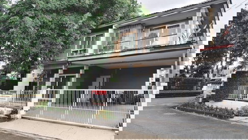 ขายบ้าน แลนด์แอนด์เฮ้าส์ หมู่บ้านชัยพฤกษ์ รามอินทรา - พระยาสุเรนทร์ หลังมุม ใกล้สโมสร เดินชิวๆ ร่มรื่น สงบ น่าอยู่มาก 