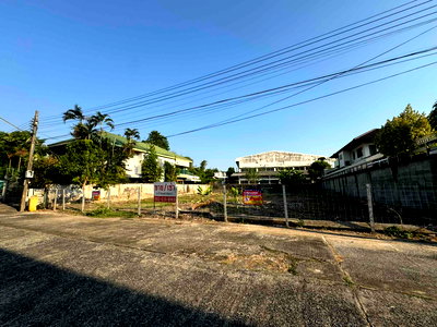 เช่าที่ดิน เขตบางกะปิ : ขาย เช่า ที่ดินเปล่า หมู่บ้านเสรี ลาดพร้าว 101