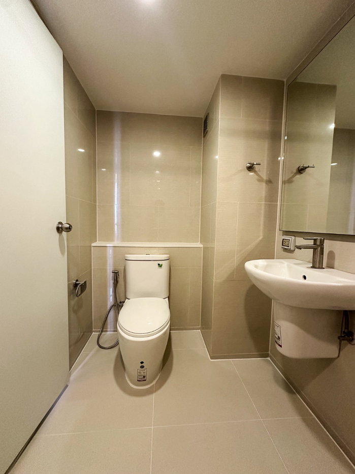 รูป ขายด่วน คอนโดduplex 2ชั้น เพดานสูงโปร่ง สบาย ตกแต่งพร้อมเข้าอยู่ ใกล้แฟชั่นไอส์แลนด์ - รูปที่ 13/16