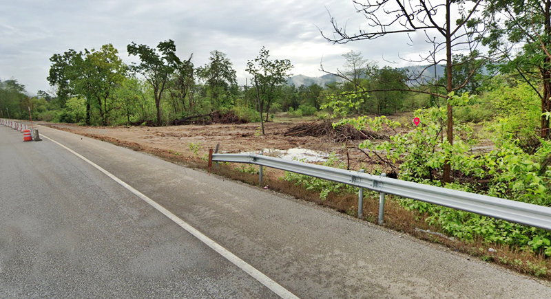 รูป ขายที่ดิน ลำปาง อำเภอแม่พริก ติดถนนพหลโยธิน ขายถูกมากๆ เหมาะซื้อเก็บ เก็งกำไร ทำปั้มน้ำมัน ทำร้านขายวัสดุก่อสร้าง หรือทำสวนเกษตร ทำเลดี ติดถนนใหญ่ - รูปที่ 2/9
