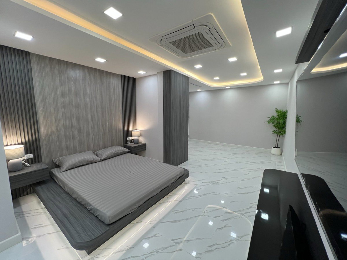 รูป 🌿 **VR0244 บ้านให้เช่าหรู รัชดา 18 ห้วยขวาง 🚇 **ใกล้ MRT สุทธิสาร หลังริม รีโนเวทใหม่** - รูปที่ 25/32