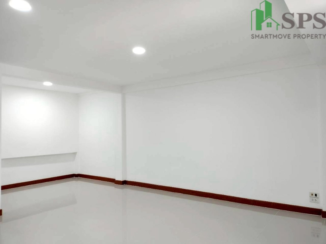 รูป ทาวน์เฮ้าส์ ให้เช่า อยู่ที่ สุขุมวิท 55 (SPSJP268) - รูปที่ 10/15