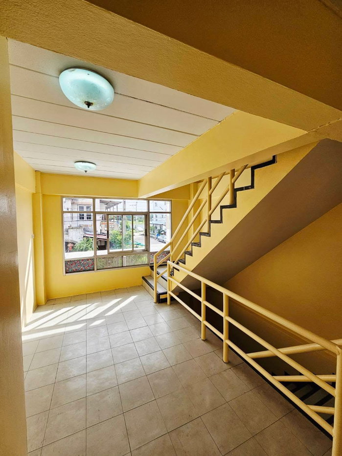 รูป ขายอาคารพาณิชย์ ทำเลดี ติดถนนรัตนาธิเบศร์ ใกล้สถานีรถไฟฟ้า 200 เมตร ที่จอกรถสะดวก - รูปที่ 5/7