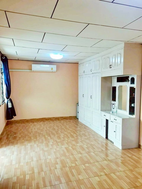 รูป สัมมากร รามคำแหง 114 -124 ทาวน์เฮาส์ 2 คูหา 3นอน 4แอร์ 3 น้ำ รพ.เกษมราษฎร์ รามคำแหง 750ม. 40 ตร.ว. 320 ตร.ม. รร.เตรียมอุดมน้อมเกล้า 900ม. - รูปที่ 7/8