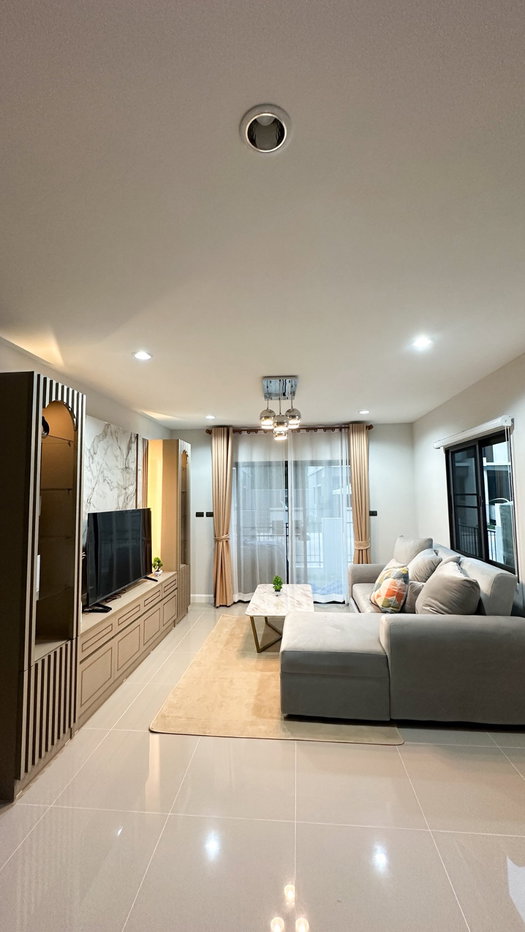 รูป บ้านเช่ากาญจน์กนก 12 ซุปเปอร์ไฮเวย์ 4 ห้องนอน, 3 ห้องน้ำ รับสัตว์เลี้ยง  - รูปที่ 1/12