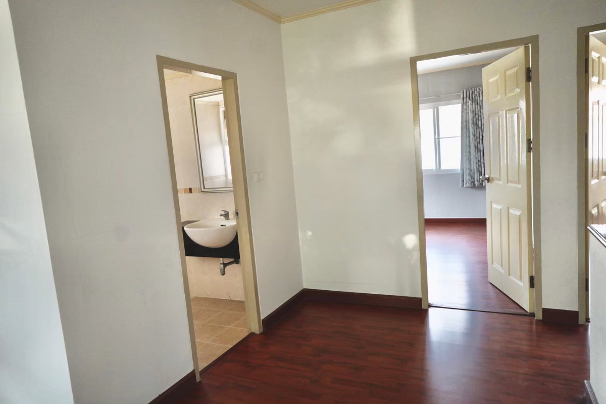 รูป 🏡 บ้านเดี่ยว หัวมุม วิวสวน หมู่บ้านศุภาลัย วิลล์ (หลักสี่-ดอนเมือง) 2 ชั้น 3 ห้องนอน 3 ห้องน้ำ 1 ห้องครัว 1 ห้องรับแขก ที่จอดรถ 2 คัน - รูปที่ 28/36