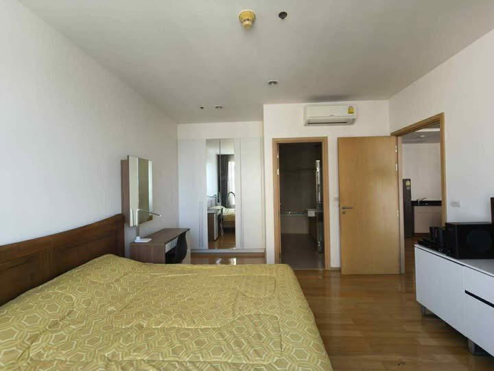 picture 39 by                    Sansiri - 4/11