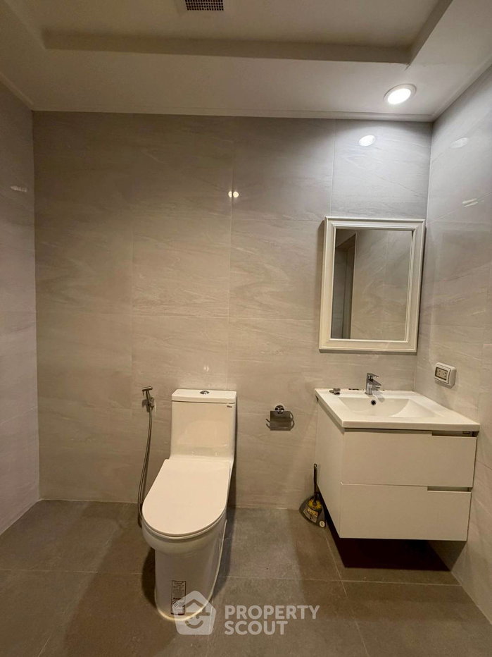 picture 2-BR Condo at Premier Condominium near BTS Phrom Phong (ID 2711869) - 11/12