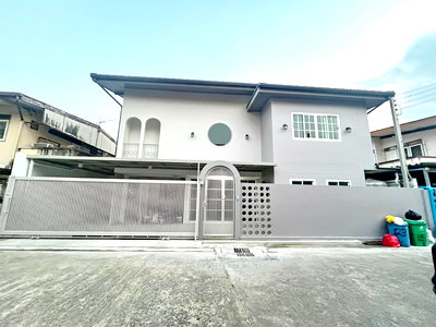 เช่าบ้านเดี่ยว ม.หอการค้าไทย : HK0478♛ให้เช่า บ้านเดี่ยว 3 ห้องนอน⚝รัชดา-สุทธิสาร♜MRT สุทธิสาร∞099-5919653,065-9423251▚Line@sureresidence