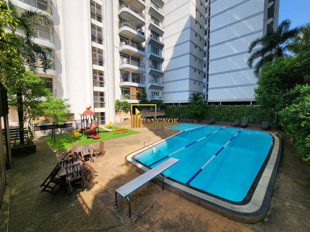 picture Grand Ville House 1 | Spacious 3 Bed Condo in Phrom Phong - BR60907CD - 29/34