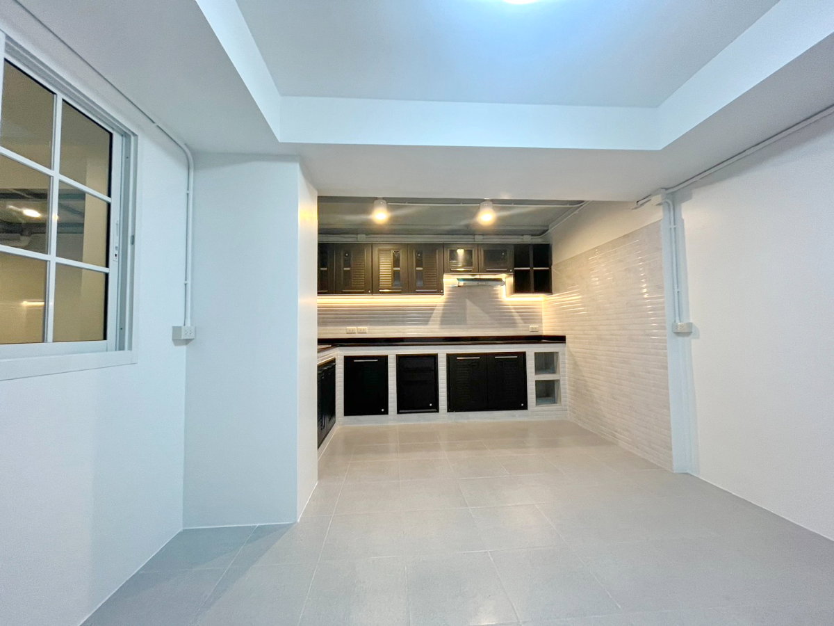 picture HK0478, House for rent 3 Br., Ratchada-Suthisan - 5/13