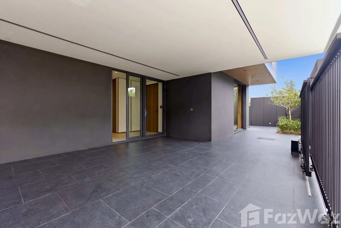 picture Beachfront 4 Bedroom Pool Villa for Sale 5772634 - 25/27