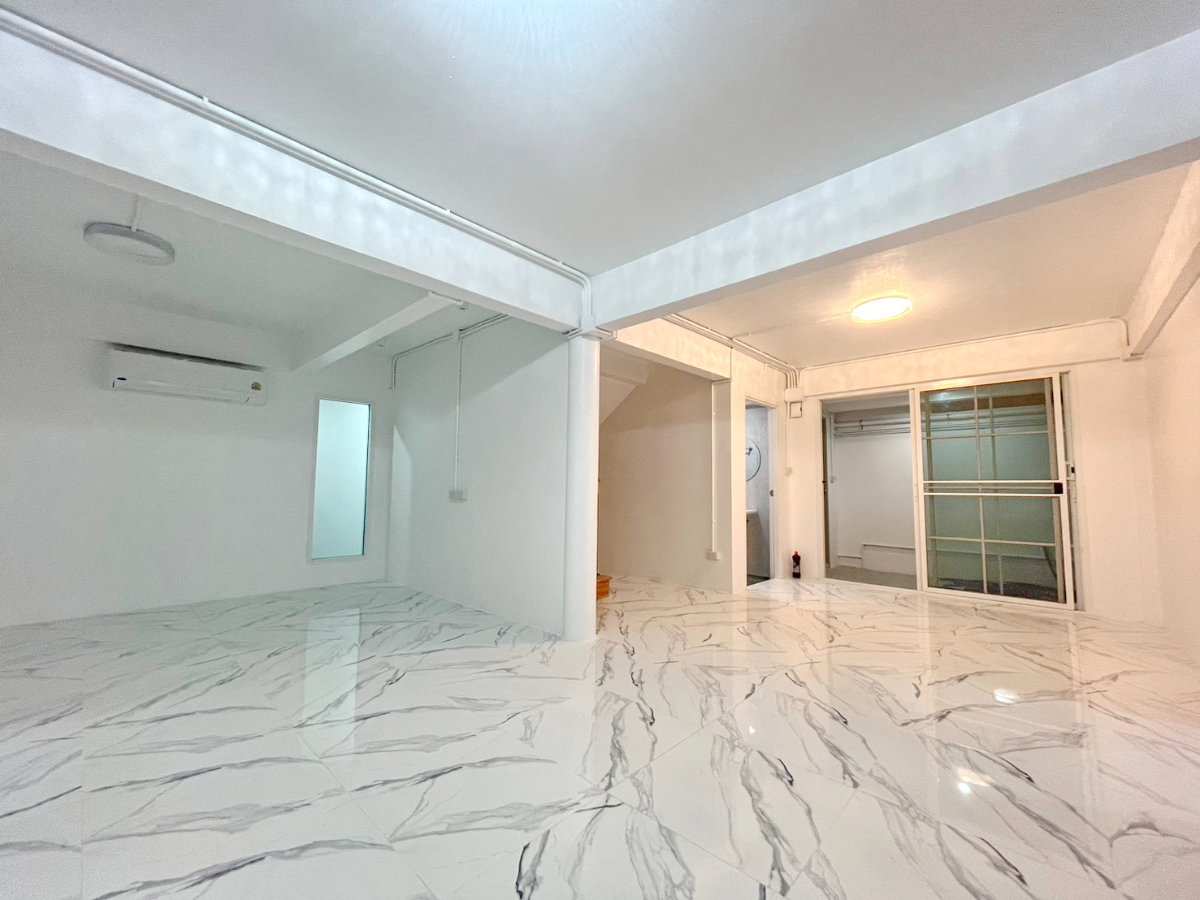 picture HK0478, House for rent 3 Br., Ratchada-Suthisan - 3/13