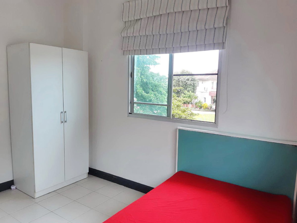 รูป ✨ให้เช่าและปล่อยขาย บ้านเดี่ยว 2 ชั้น โครงการพร้อมพัฒน์ 2 จาก Sansiri 3 ห้องนอน 2 ห้องน้ำ พร้อมอยู่ โซนซาฟารีเวิร์ล บรรยากาศสงบ เป็นส่วนตัว - รูปที่ 9/12