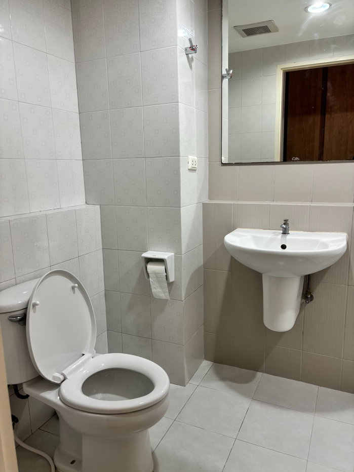 รูป One Siam【𝐒𝐄𝐋𝐋 & 𝐑𝐄𝐍𝐓】🔥ห้องเรียบ แต่งสวยลงตัว เฟอร์ครบ ใช้ชีวิตสะดวกในทุกมิติ🔥 ติดต่อไลน์ไอดี: @hacondo - รูปที่ 10/10