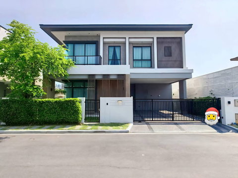  🏡 ให้เช่าบ้านเดี่ยวหรู Bangkok Boulevard บางนา–กม.5 4 ห้องนอน 4 ห้องน้ำ ถนนเมน ใกล้คลับเฮาส์” พร้อมอยู่!