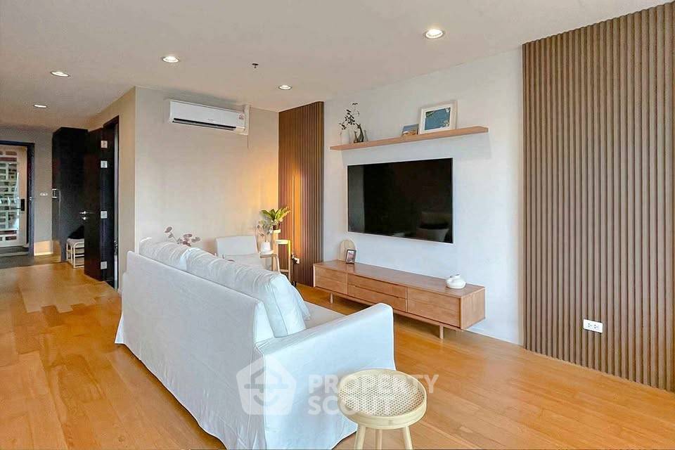 รูป คอนโด 2-ห้องนอน ที่ วิลล่า สิกขรา คอนโดมิเนียม ใกล้ พร้อมพงษ์ (ID 2792239) - รูปที่ 1/19