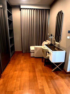 คอนโดให้เช่า : Modern Condo for Rent Chidlom | City Lifestyle Best Value | Near BTS Chidlom | 65,000 THB/Month -LTH14912