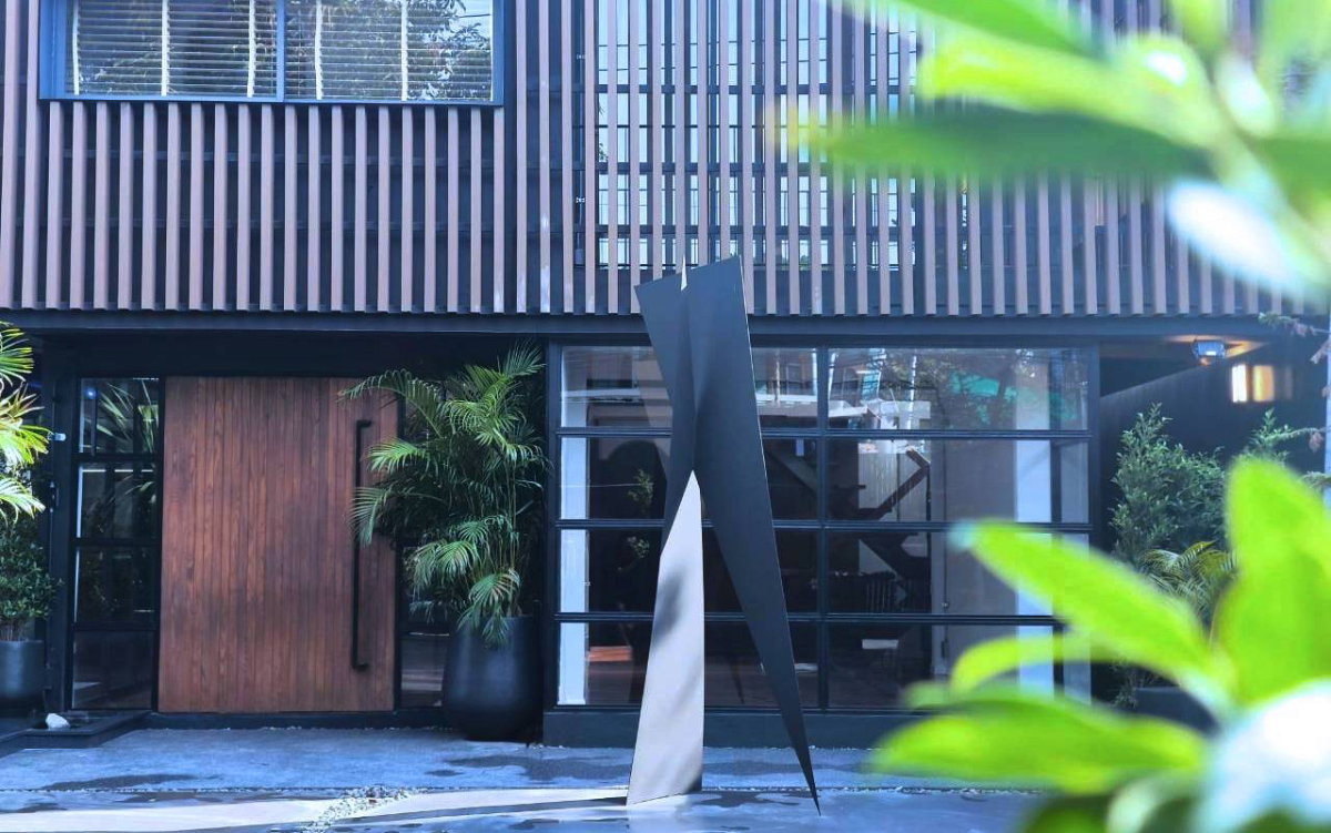 รูป 🏊ขาย Pool Villa อ่อนนุช 17 จอดรถได้เยอะมาก 6 คัน และรอบบ้านอีก 5 คัน จะเป็นออฟฟิตหรืออยู่อาศัยก็เหมาะ - รูปที่ 5/16