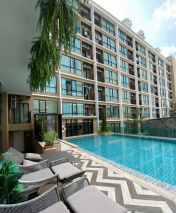 picture 🏙️ Move-in Ready Condo 🚇 Near MRT Huai Khwang ✨ Easy Living, Everything in One Place - 5/6