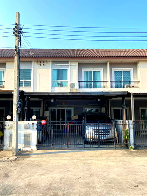 Townhouses for sale Bangkok : 🏡 Townhouse for Sale – Fully Extended & Move-in Ready 📍 Nonthawee Ville 7, Nong Chok