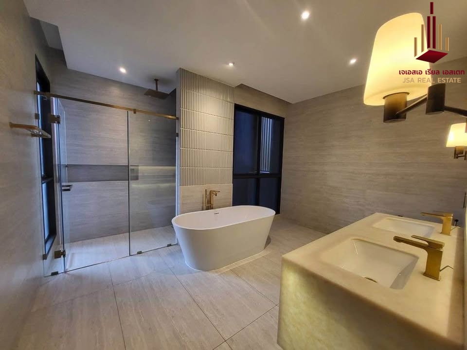 picture ✨ For Rent: BuGaan Krungthep Kreetha ✨ 💰 Only 250,000 THB/month - 20/21