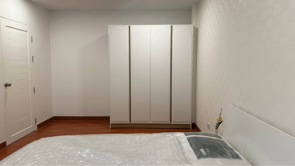 รูป ทาวน์โฮมให้เช่า : ทำเล อ่อนนุช - ศรีนครินทร์ เฟอร์ครบ พร้อมอยู่ | 3 ห้องนอน 4 ห้องน้ำ *มีห้องแม่บ้าน+ ห้องน้ำในตัว* - รูปที่ 11/17