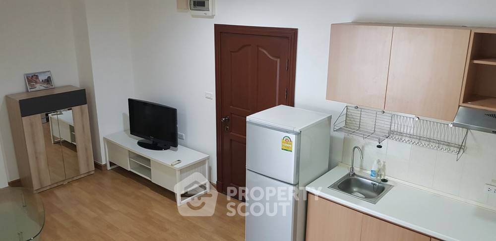 picture 1-BR Condo at PG Rama 9 near MRT Phra Ram 9 (ID 385935) - 6/11