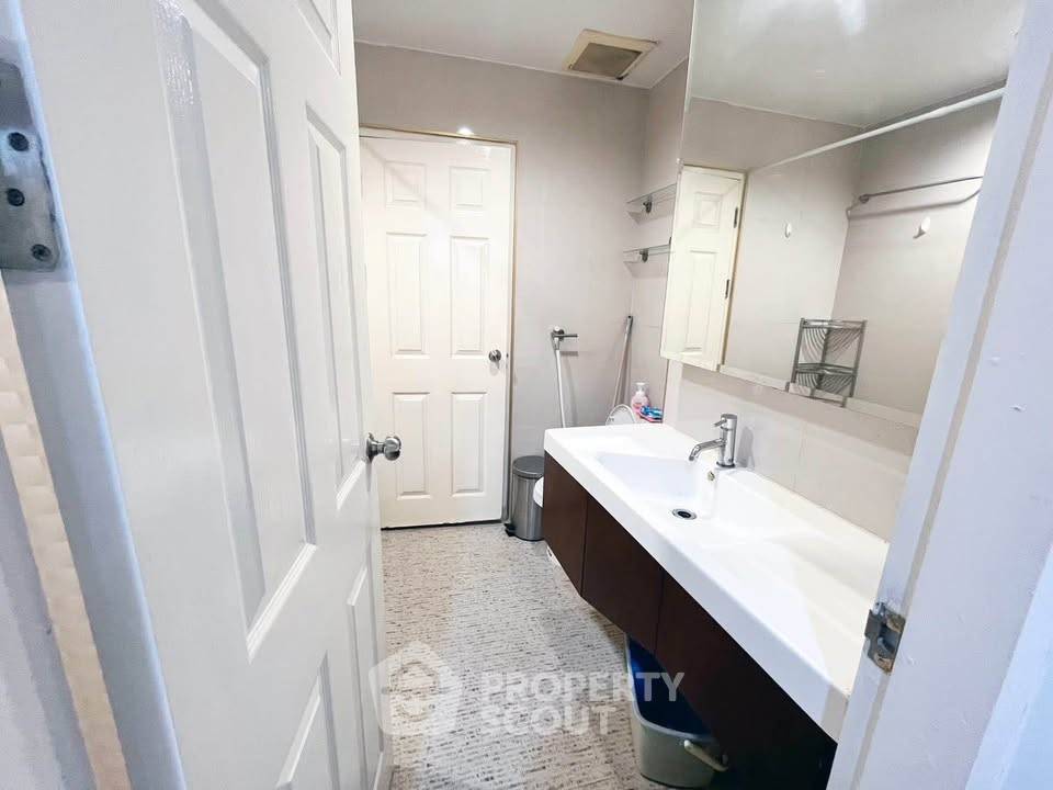 รูป คอนโด 2-ห้องนอน ที่ ไลฟ์ แอท รัชดา-ห้วยขวาง ใกล้ MRT สุทธิสาร (ID 2796012) - รูปที่ 8/10