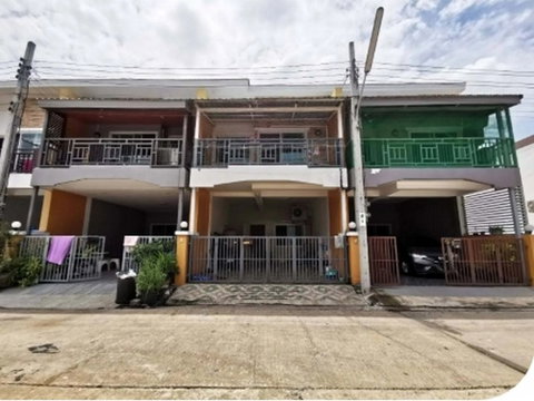FOR SALE  TOWNHOUSE PROPERTY  3137000 BAHT.