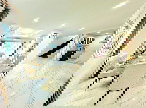 รูป เพอร์เฟคเพลส รามคำแหง 164 คฤหาสน์หัวมุม 2ชั้น พร้อมเรือนรับรอง2ชั้น 5-6นอน 111ตร.วา. 410ตร.ม. ใกล้โลตัส สุขาภิบาล3 1.8 กม.5-6นอน 111ตร.วา. - รูปที่ 2/8