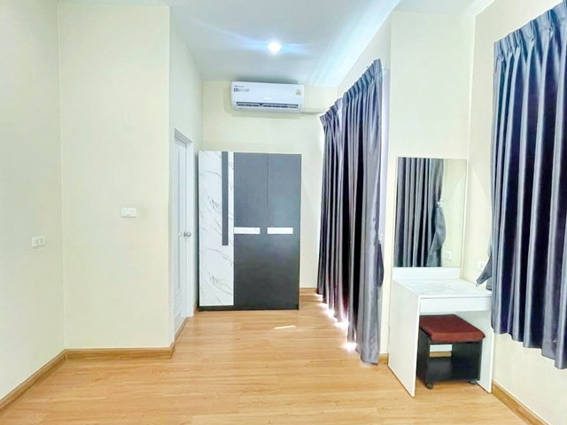 รูป ทาวน์เฮาส์หัวมุม 2 ชั้น 4นอน 3น้ำ ทำเลกาญจนาภิเษก ใกล้ ม.รามคำแหง2 1.7กม 20ตร.วา. 160 ตร.ม.บางนา-สวนหลวง - รูปที่ 4/8