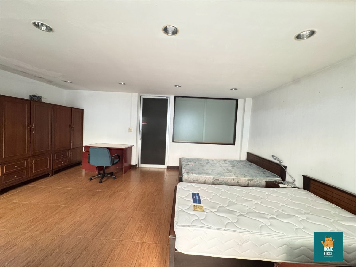 รูป Rent Townhouse ติด Makro สาทร 32ตร.วา 4ชั้น 5 ห้องนอน 4ห้องน้ำ 50,000 บาท - รูปที่ 17/25