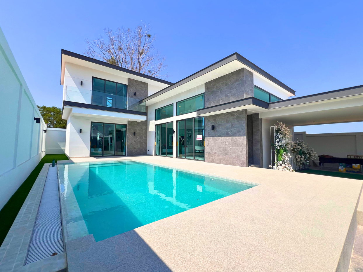 รูป 3 Bedroom Pool Villa for Sale East Pattaya - รูปที่ 1/12
