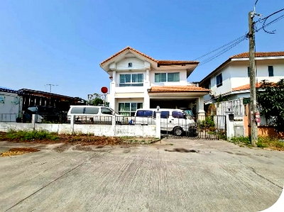 Houses for sale Bang Phli Industrial Estate : FOR SALE  HOUSE PROPERTY  4587000 BAHT.