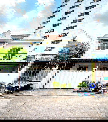 เช่าบ้านเดี่ยว MRT แยกลำสาลี : MRTเดอะมอลล์ บางกะปิ 400 ม. บ้านเดี่ยว 4 นอน 2 น้ำ 50 ตร.ว. 200 ตร.ม. MRT บางกะปิ 800 ม. บิ๊กซี ลาดพร้าว 900 ม. โลตัส บางกะปิ 900 ม.