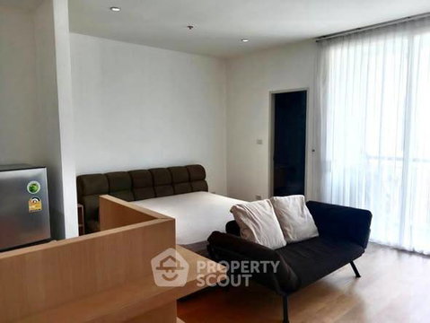 Studio Condo at Villa Ratchatewi near BTS Phaya Thai (ID 2797870)