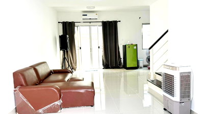 Townhouses for sale Bueng Kum : Townhome for Sale: The Connect Kaset-Navamin (Prasert-Manukitch 48) | Price 2.6 MB | Land Size 18.2 Sq.wah | 2 Floors Village View