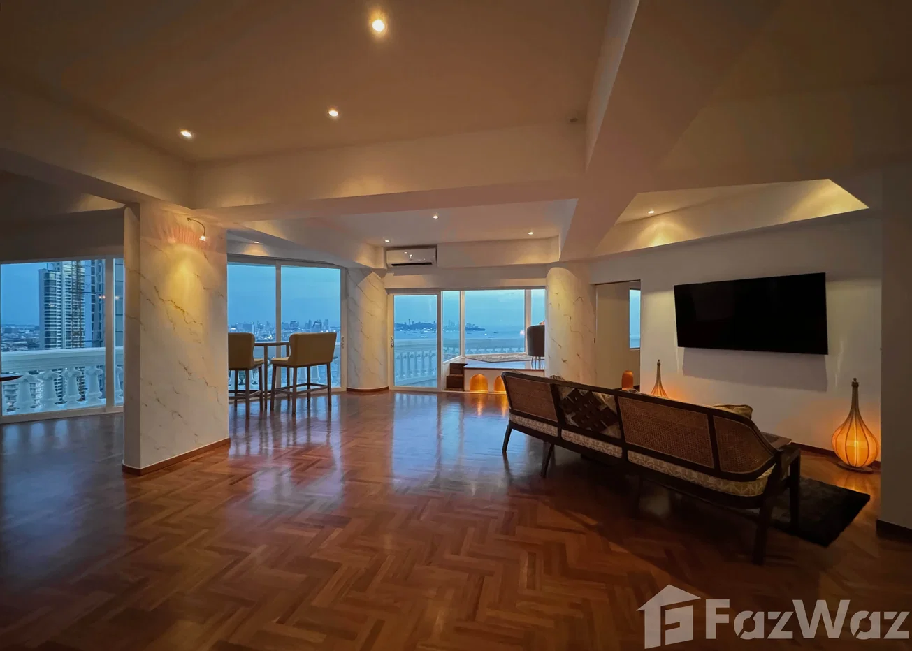 picture Be the first to experience: "LIVING IN A PICTURE" 1055388 - 6/31